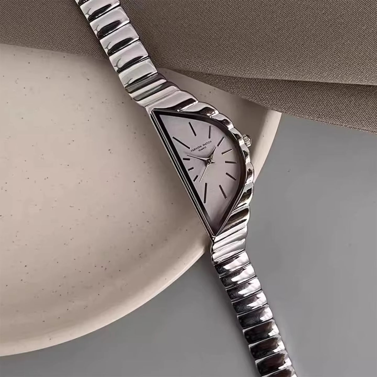Dial Quest Women's Numberless Fashion Watch